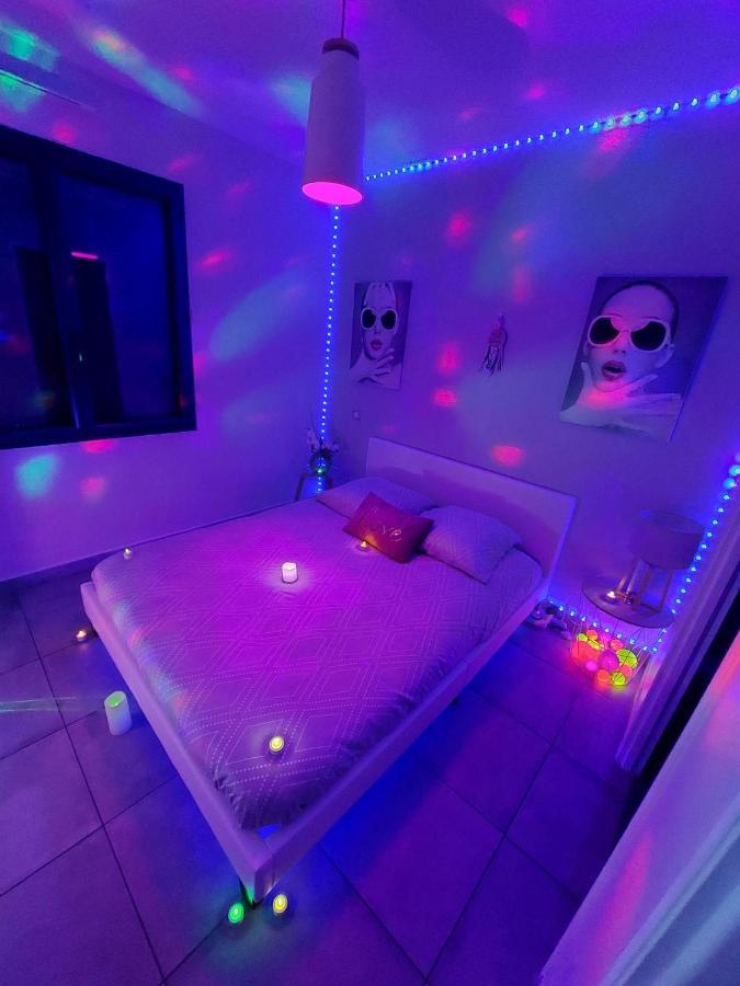 Un Sejour Romantique En Couple Avec Jacuzzi Prive Chromotherapie Jardin Maison Privee Ychoux Εξωτερικό φωτογραφία